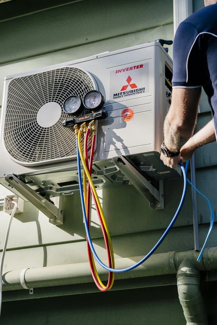 Installation of a Mitsubishi Heavy Industries Split System Airconditioner